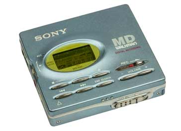 Small Sony MiniDisc recorder / player MZ-R91
